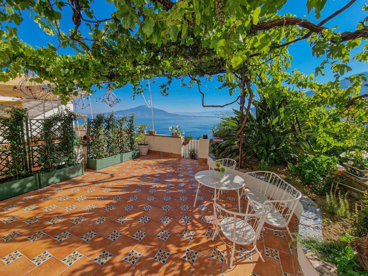 La Torretta Sea View Rooms Вико Екуензе Екстериор снимка