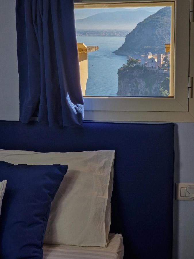 La Torretta Sea View Rooms Вико Екуензе Екстериор снимка
