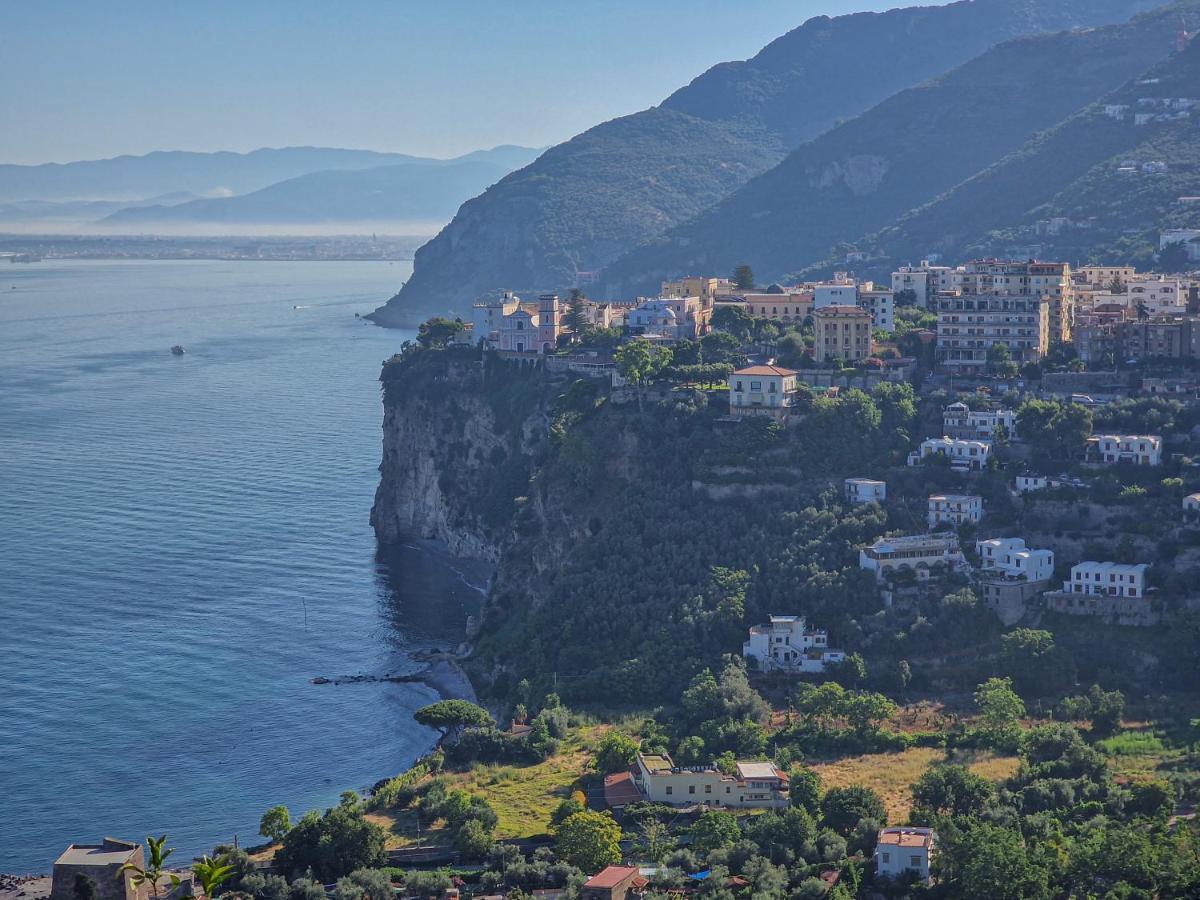 La Torretta Sea View Rooms Вико Екуензе Екстериор снимка