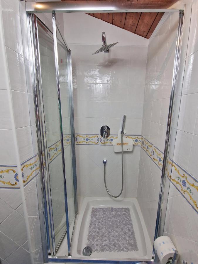 La Torretta Sea View Rooms Вико Екуензе Екстериор снимка