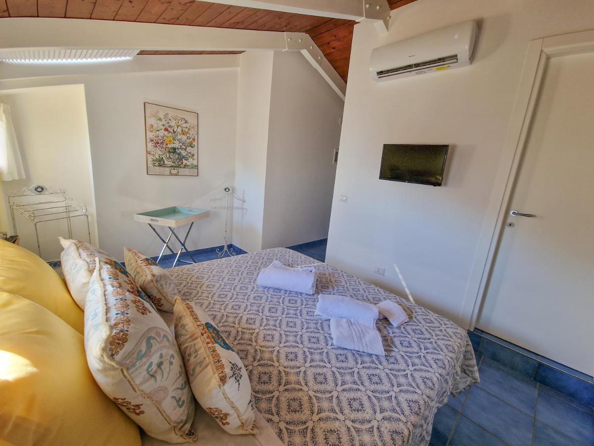 La Torretta Sea View Rooms Вико Екуензе Екстериор снимка